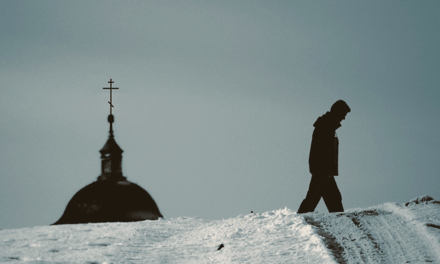 «В церковь меня Бог не допускает». Да Бог-то допускает, это дьявол не выпускает!