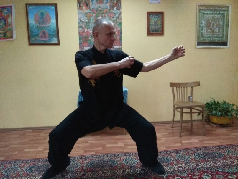 "Нэйгун " Развитие силы ястребиных когтей с гор Эмей"( 峨嵋大力鹰爪童子功"