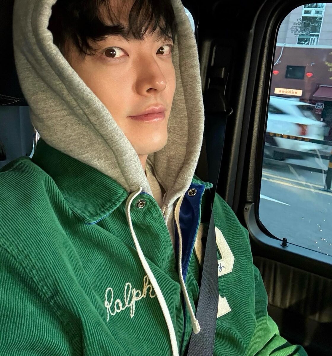    Ким У БинСоцсети