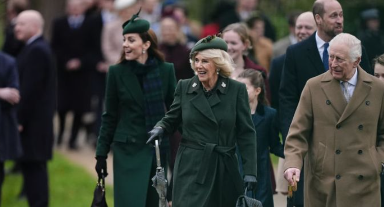 Фотографии королевской семьи в Сандрингеме на Рождество