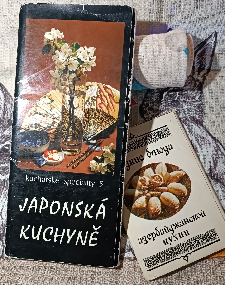 В сравнении с традиционным набором открыток (все фотографии принадлежат каналу Невыдуманные истории еды)