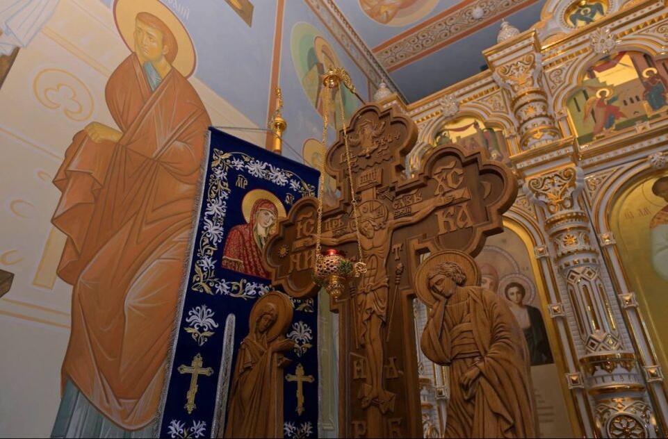    Виктор Томенко и митрополит Барнаульский и Алтайский Сергий . Источник: T.me/tomenko_22