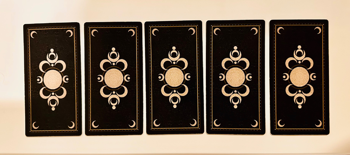 Выбери одну из 5 карт