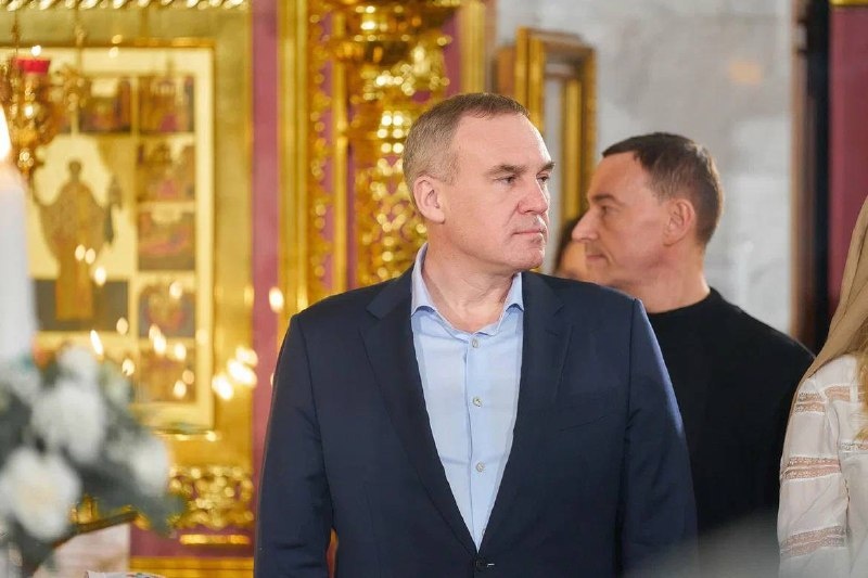    Губернатор Югры Руслан Кухарук поздравил югорчан с Рождеством Христовым