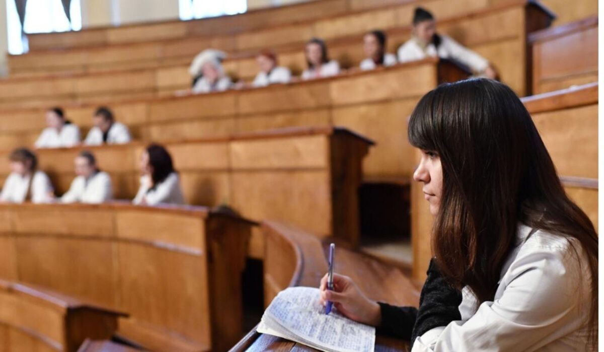     Студенты. Источник: gazeta.ru Автор фото: Алексей Мальгавко / РИА Новости