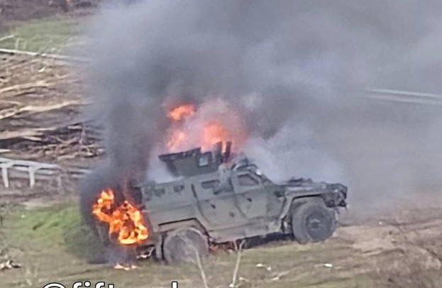 Фото: в Малой Токмачке Запорожской области засветился уничтоженный редкий броневик Otokar Cobra II от турецких партнёров, источник – Телеграм-канал Форпост