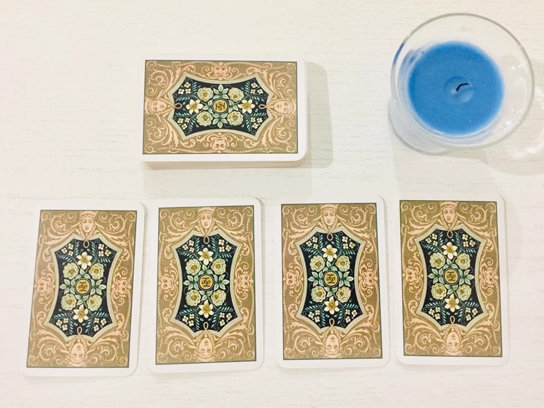 Выберите карту слева направо.