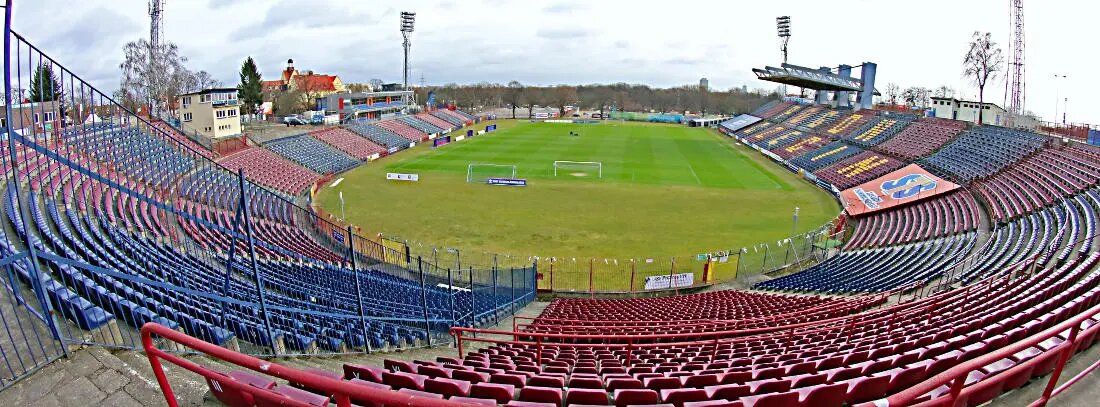 Stadion Miejski до реконструкции. Источник: phillipdrowed.blogspot.com