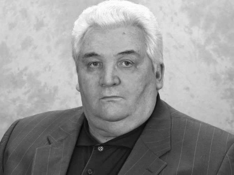    В Оренбурге ушёл из жизни экс-директор лицея №5 Виктор Стернов Оренбуржье