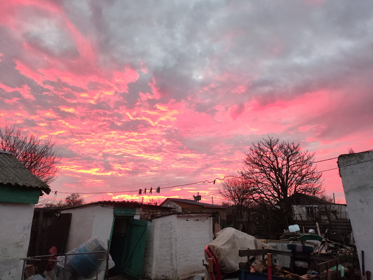 А когда приближение убираешь, сразу все блеклое на фото....
