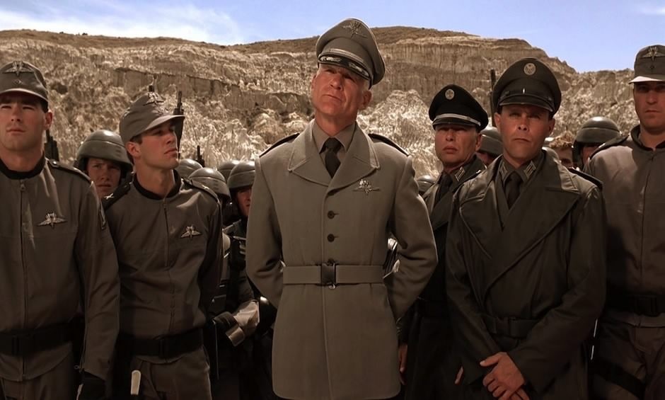 Кадр из х/ф Звёздный десант от Пола Верховена