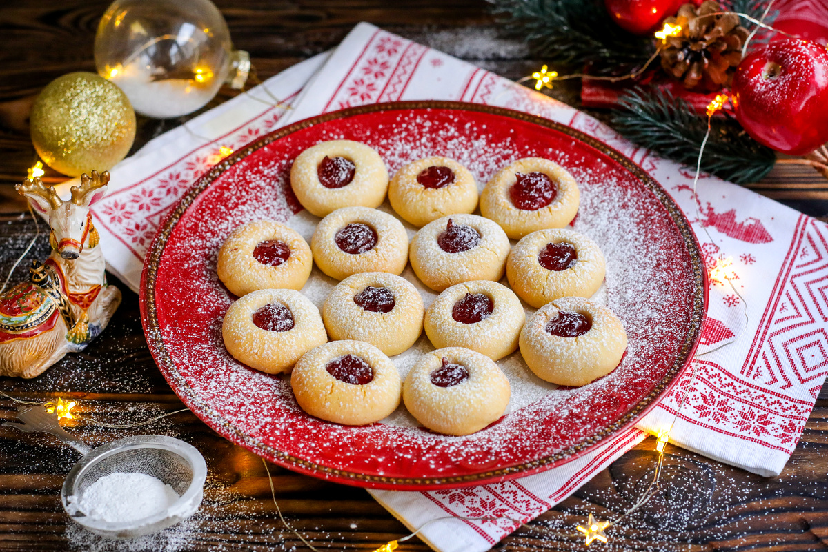 Традиционное рождественское печенье «Глазки ангела»