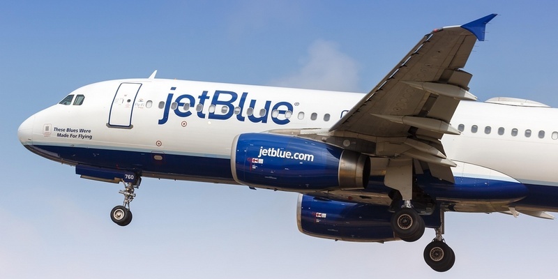 Самолёт был именно такой авиакомпании. фото: картинкки яндекса. 