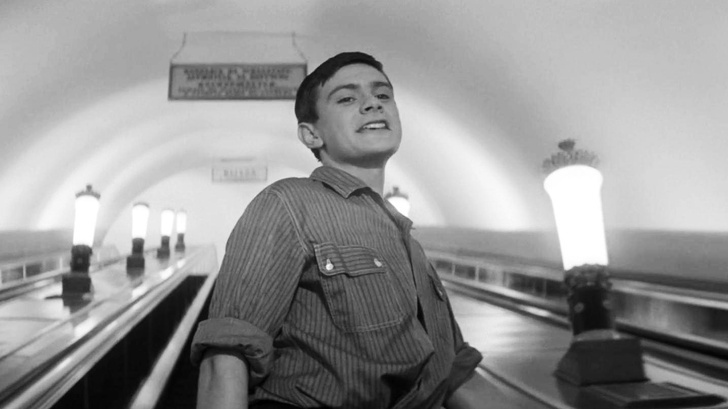 Никита Михалков в фильме "Я шагаю по Москве"