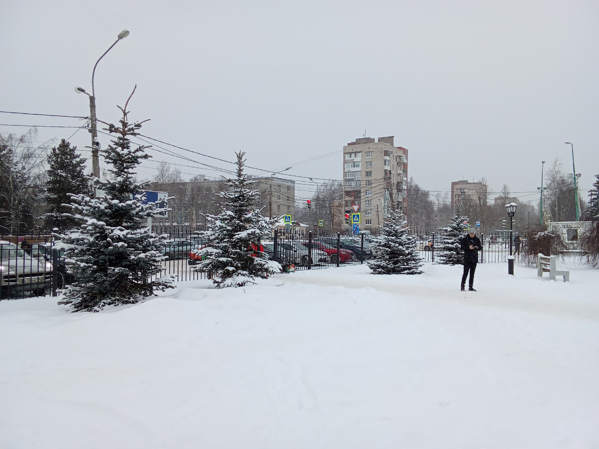 Территория при храмовом комплексе