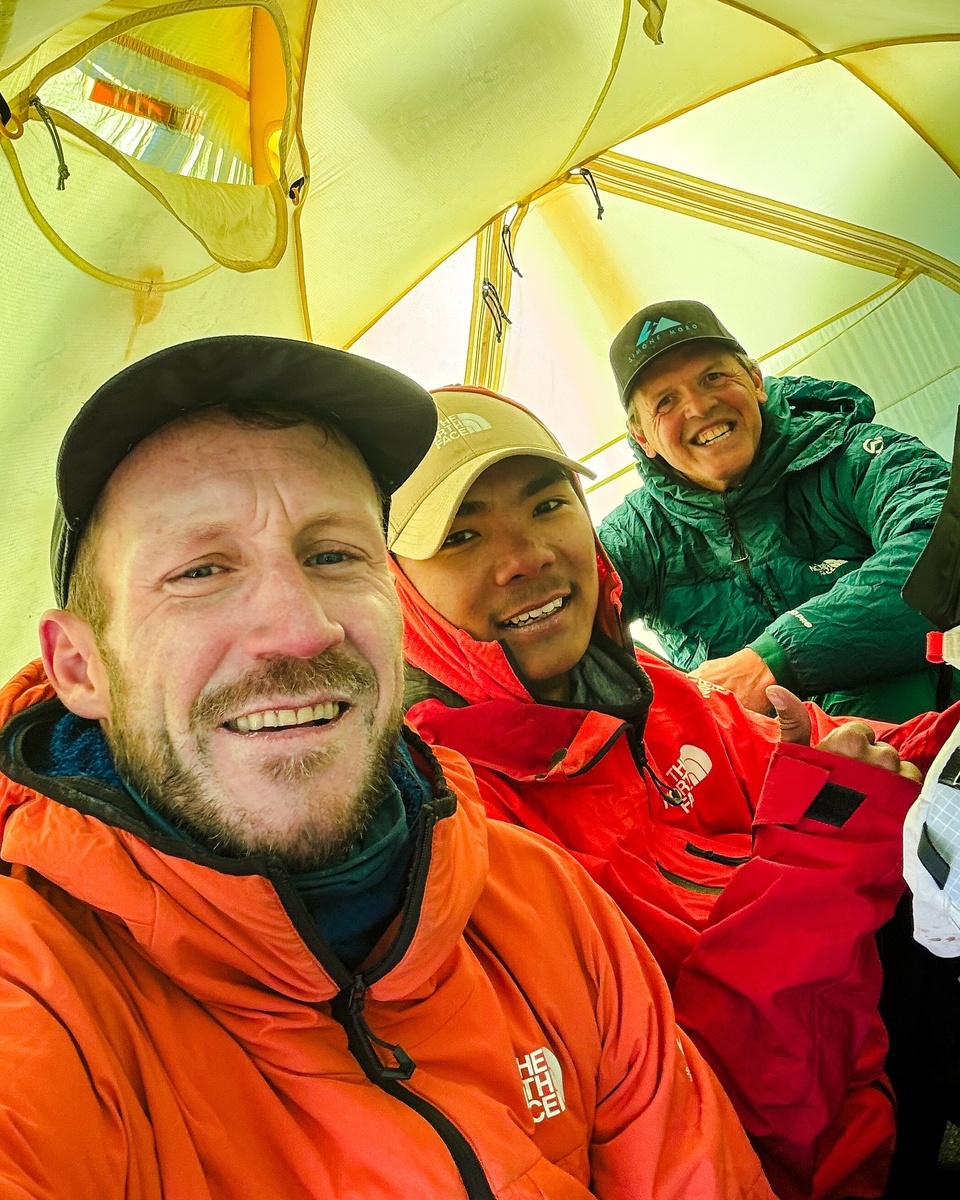 Освальд Родриго Перейра, Нима Ринджи Шерпа и Симоне Моро.  Фото: Oswald Rodrigo Pereira