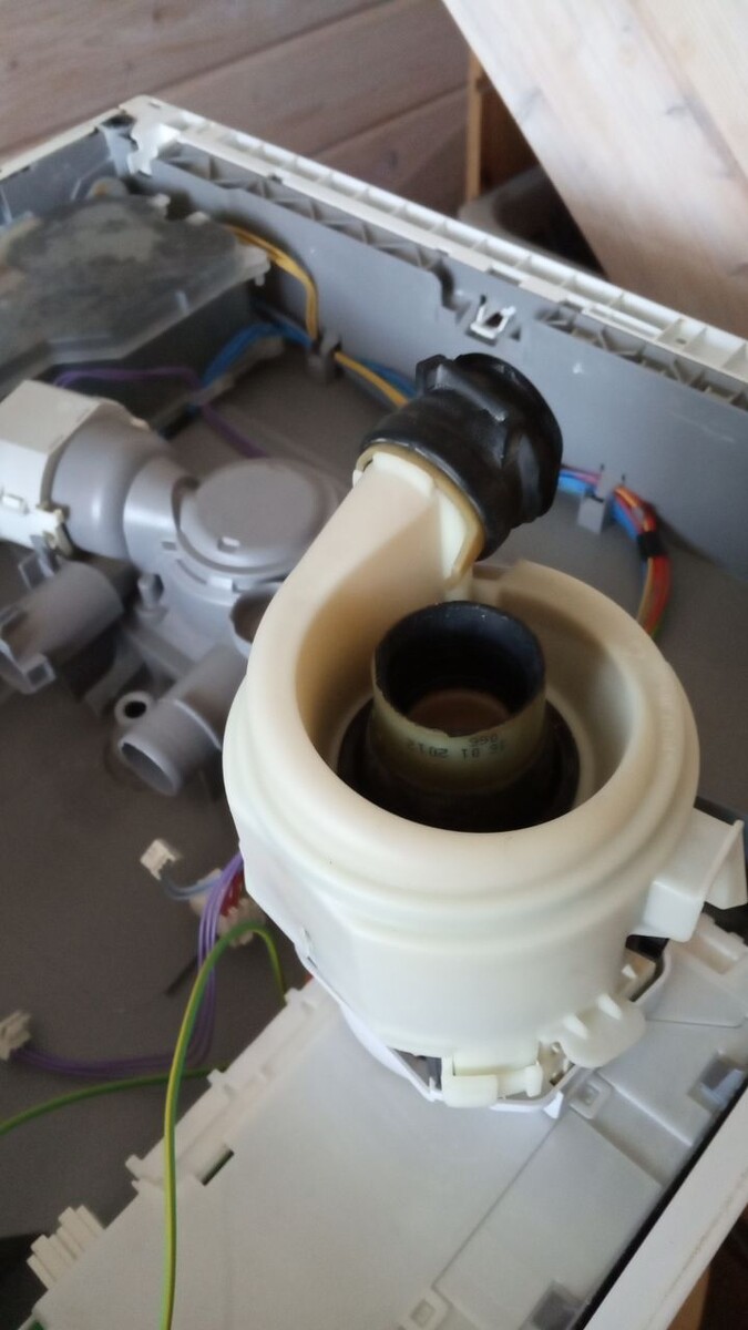 Снял основную помпу