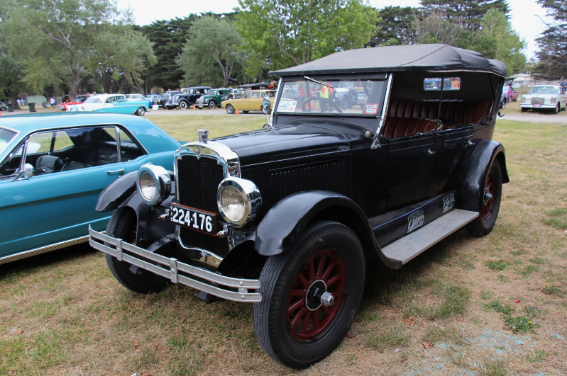 "Олдсмобиль", 1927 гв.в. Реконструкция событий. Фото из свободных источников.