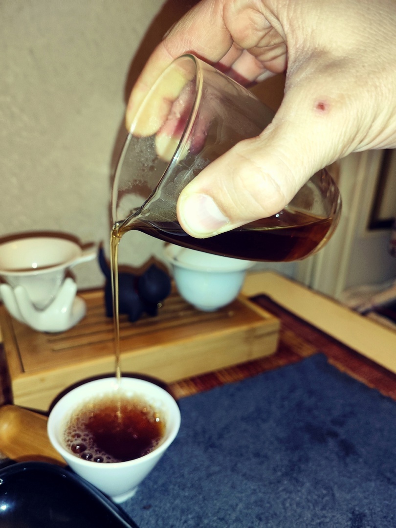 Красный чай "Чжень Шань Сяо Чжун" - еще один мощный представитель красных