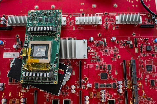    Фото: Sergio Flores / Reuters