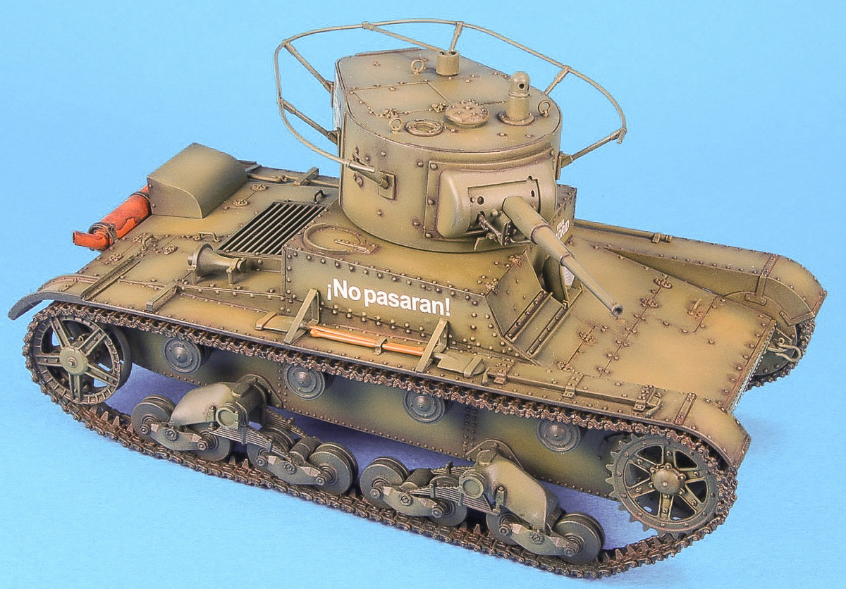 Стендовая модель советского лёгкого танка Т-26 образца 1935 года. Масштаб 1/35. Производитель: Hobby Boss. Автор: Andrew Birkbeck