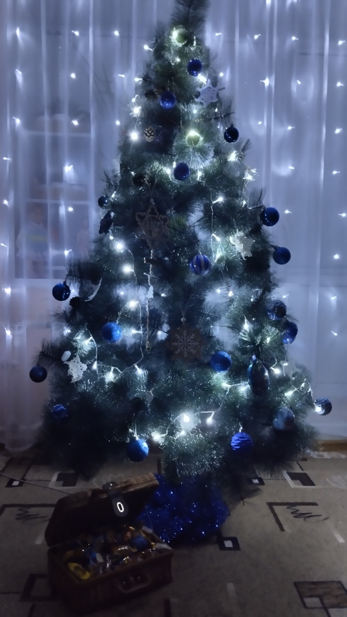 Моя ëлочка красавица