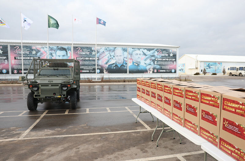    Часть бронетехники и БПЛА для зоны СВО (фото: пресс-служба администрации Волгоградской области)