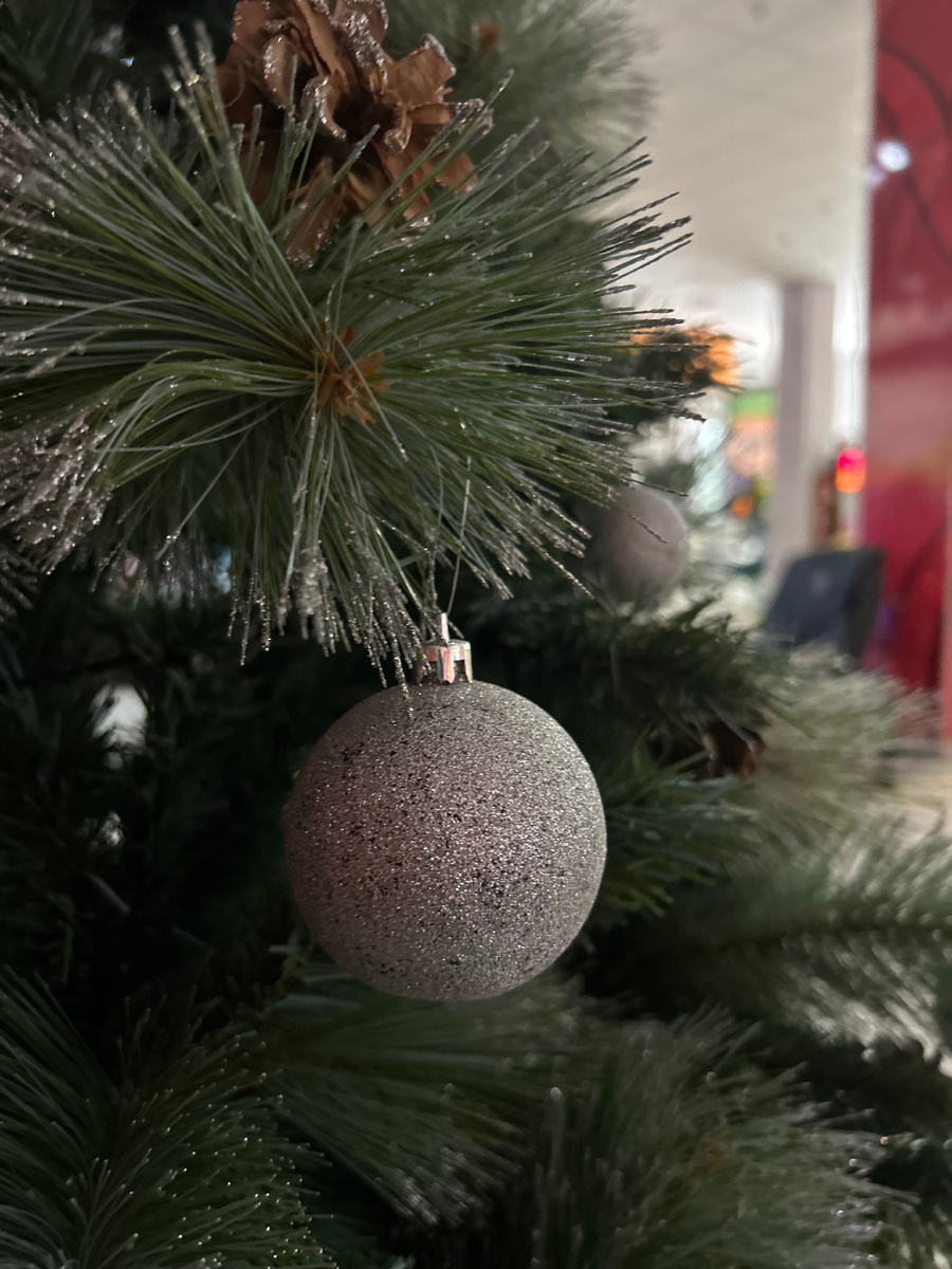 Вчера в кинотеатре. Обязательно расскажу подробности. Фотография автора канала.