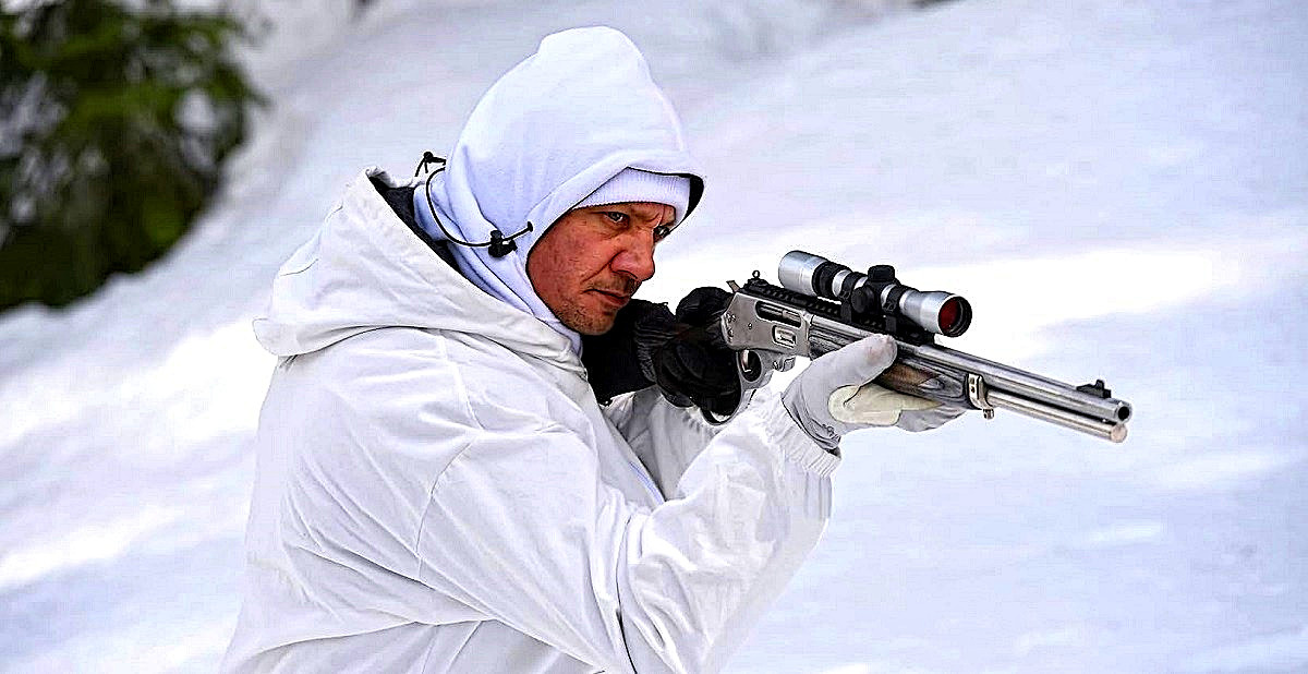 "- Джереми Реннера видишь? - Нет. - А он есть!". Разговор двух сусликов из Вайоминга. 