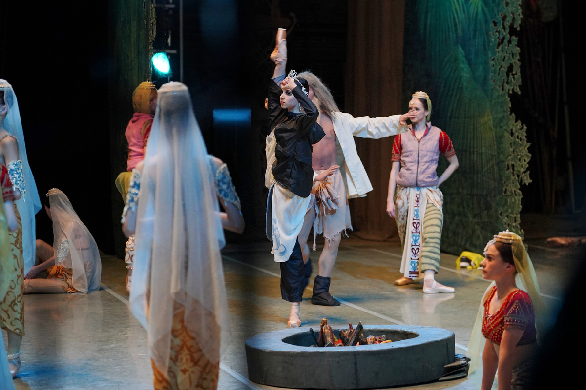 Скоро начнется спектакль. Фото А.Нефф