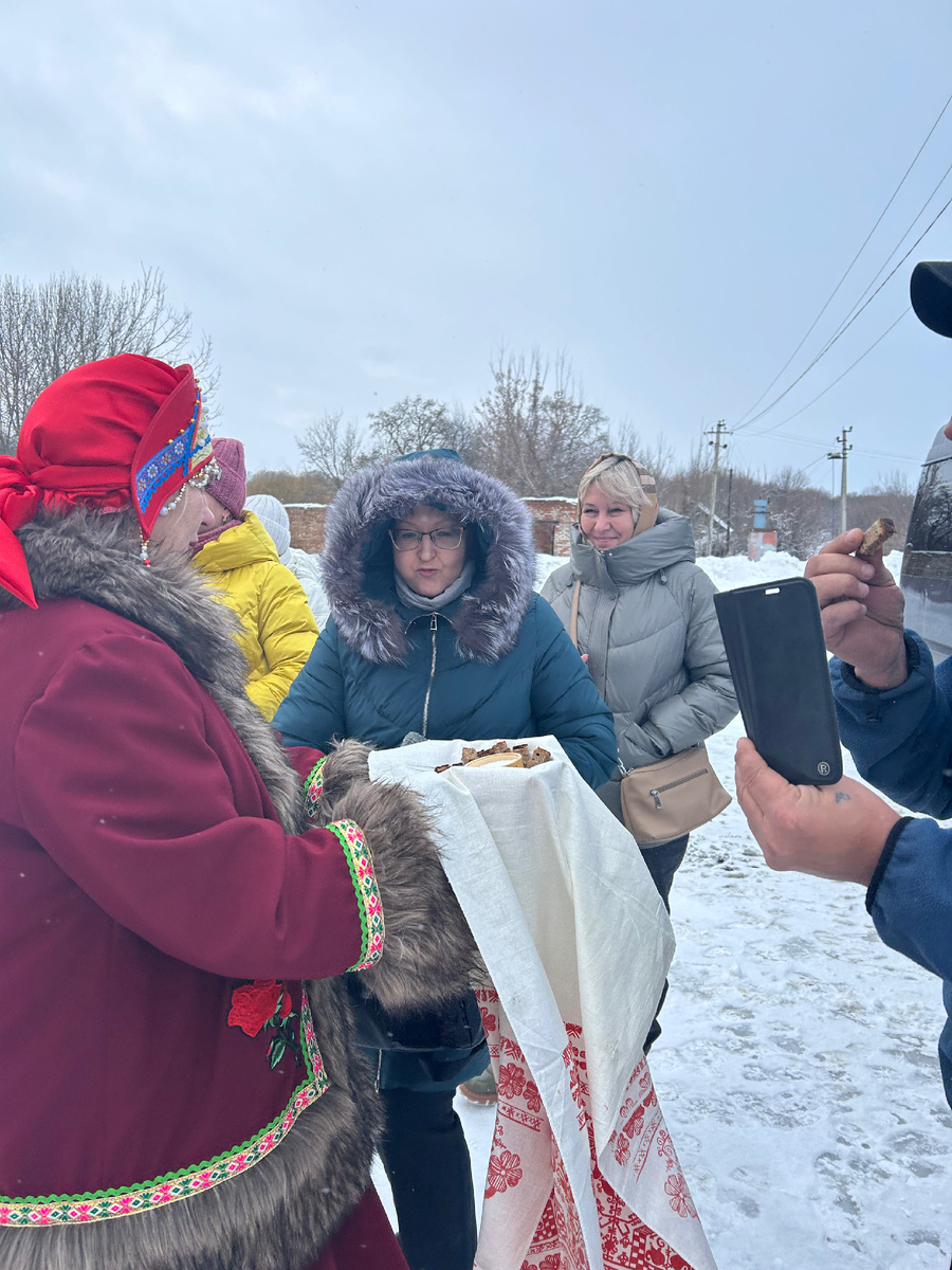 Встреча гостей  в Старой Ольшанке