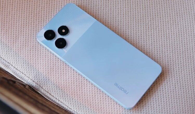    Дешевый смартфон, за который не стыдно. Фото: Lim Reviews