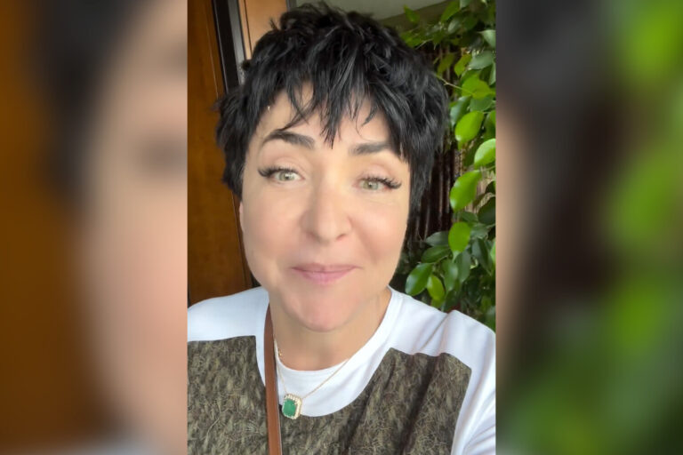    Фото: @lolitamilyavskaya Софья Чулкова