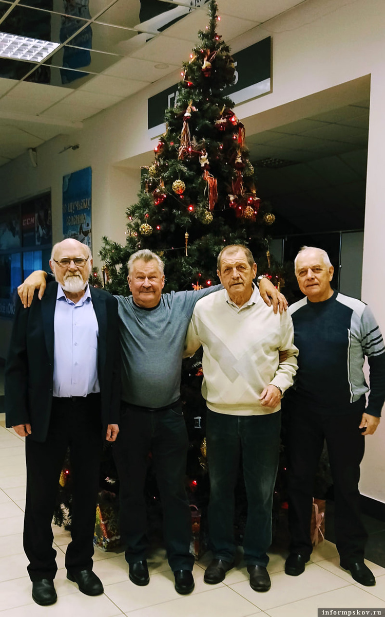 Наш рыболовный коллектив большой и дружный, но по разным причинам не всегда удаётся собраться всем вместе