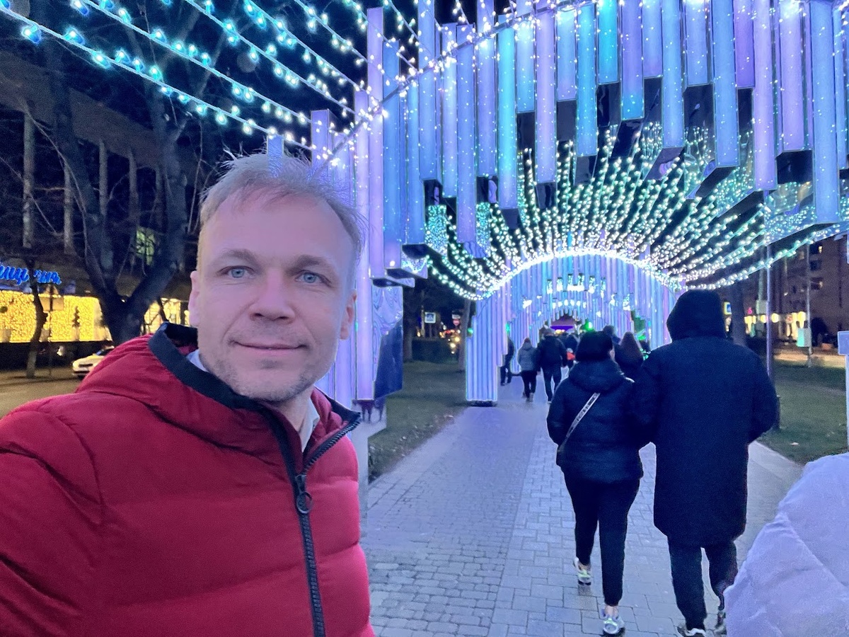 Привет, это я, Алексей Норкин, строю личные дома самым симпатичным заказчикам.