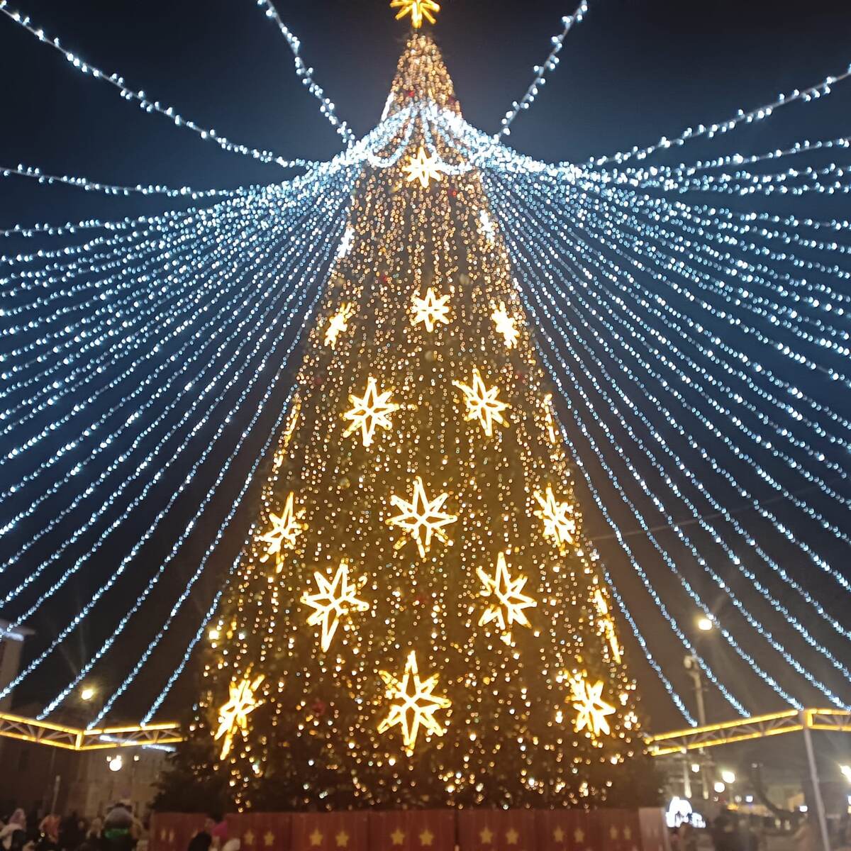 Листайте галерею