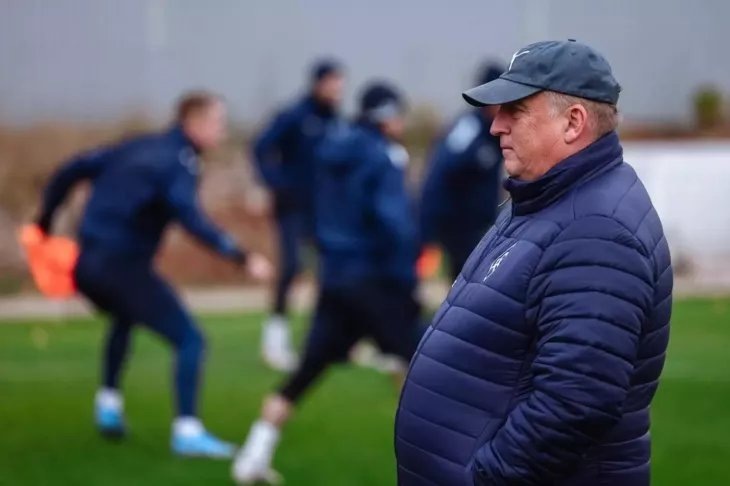    Страсти по Игорю Осинькину: должен ли тренер «Крыльев» получать больше 100 млн рублей? Фото #2