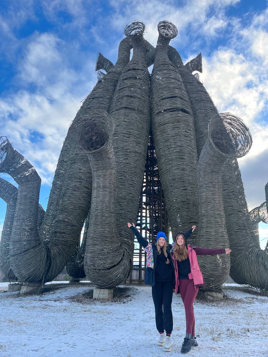 «Бобур» высотой в 22 метра. На вершине есть смотровая площадка