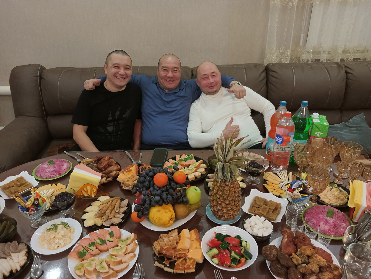 Братья это настоящие друзья и опора на всю жизнь! Они всегда рядом, готовые поддержать в любой момент, разделить радость и помочь преодолеть трудности. Ценю каждое мгновение, проведенное вместе👍