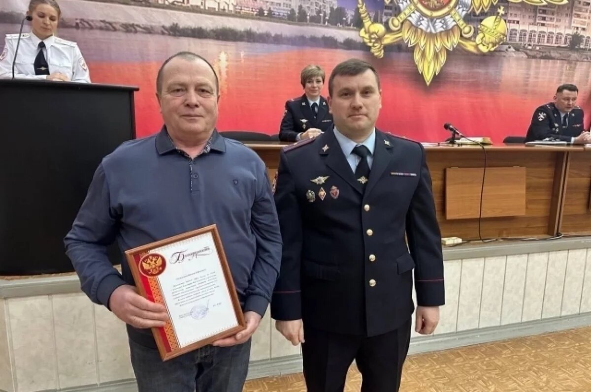    В Красноярском крае наградили двух охранников, задержавших преступника
