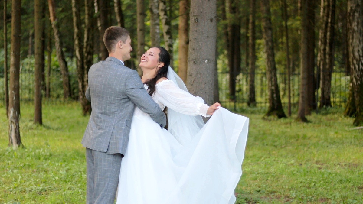 Кадр из свадебного клипа