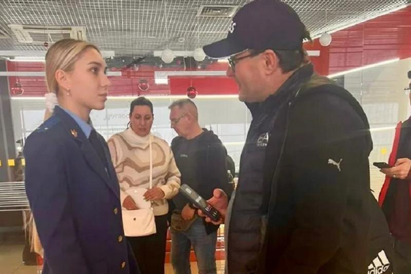    Уральская транспортная прокуратура / Отправление самолета перенесено на 15:00 по местному времени, объявлена регистрация пассажиров на рейс