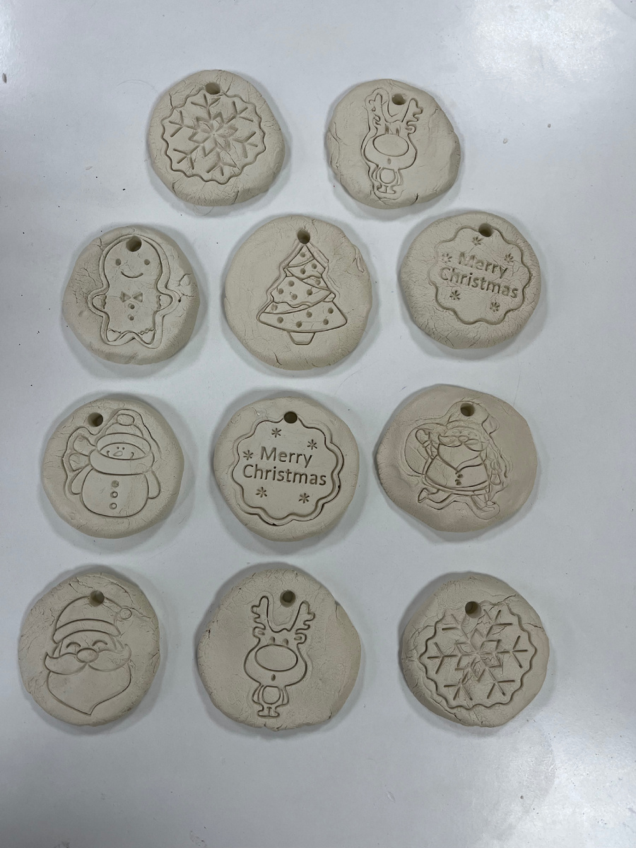 Фото автора , после высыхания , привязали джутовую веревку для подвешивания игрушек 