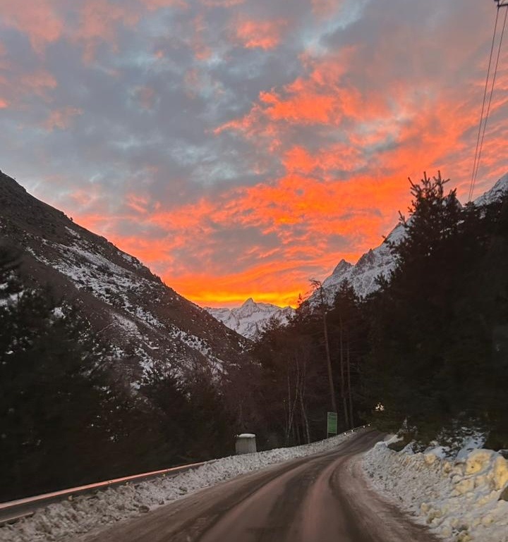 Вот таким рассветом встретил нас этот день