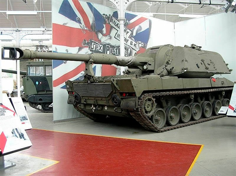 Самоходная артиллерийская установка SP70, так и не пошедшая в серию. Фотография в свободном доступе.