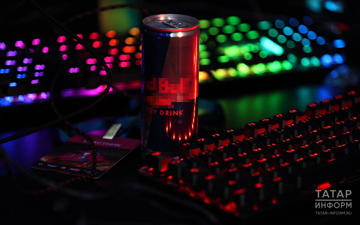 ​С 1 марта начнет действовать федеральный закон о запрете продажи безалкогольных тонизирующих напитков, в том числе энергетических, несовершеннолетним. Фото: © «Татар-информ»