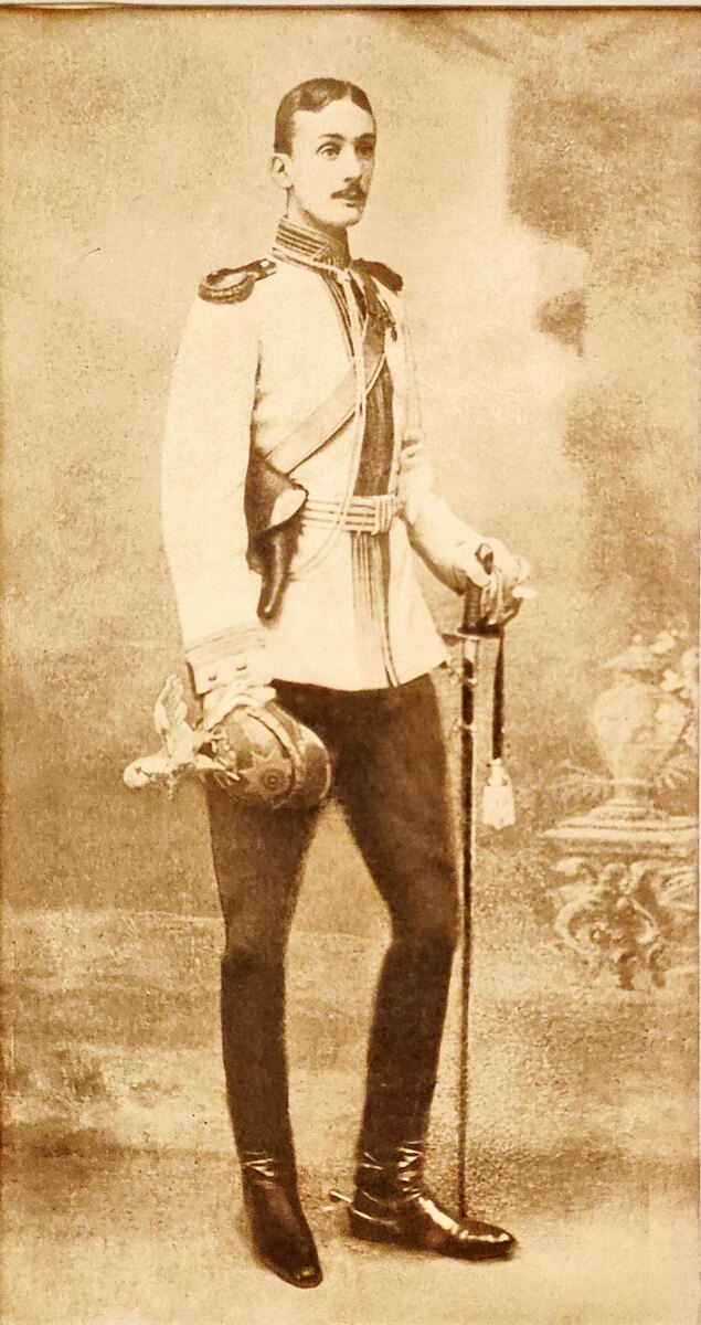 Владимир Трубецкой в кирасирском мундире