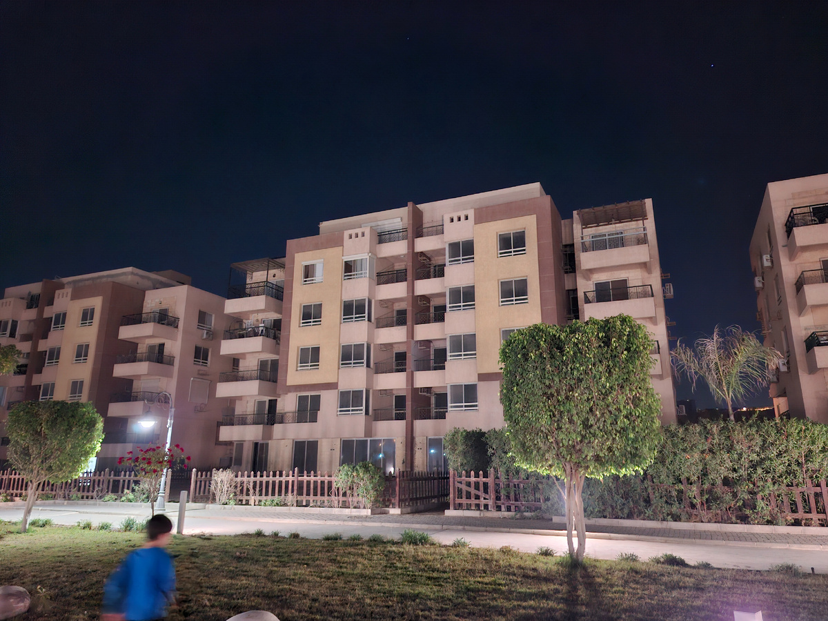 Так выглядят здания со стороны внутреннего дворика