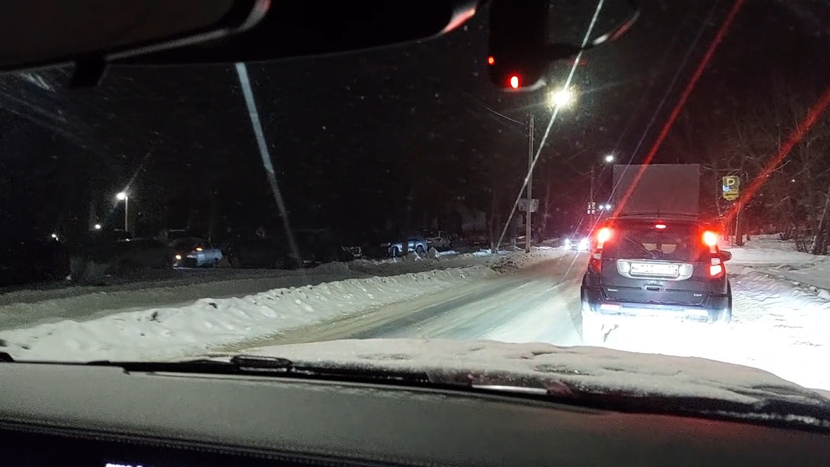 Пробка на заезд парковки