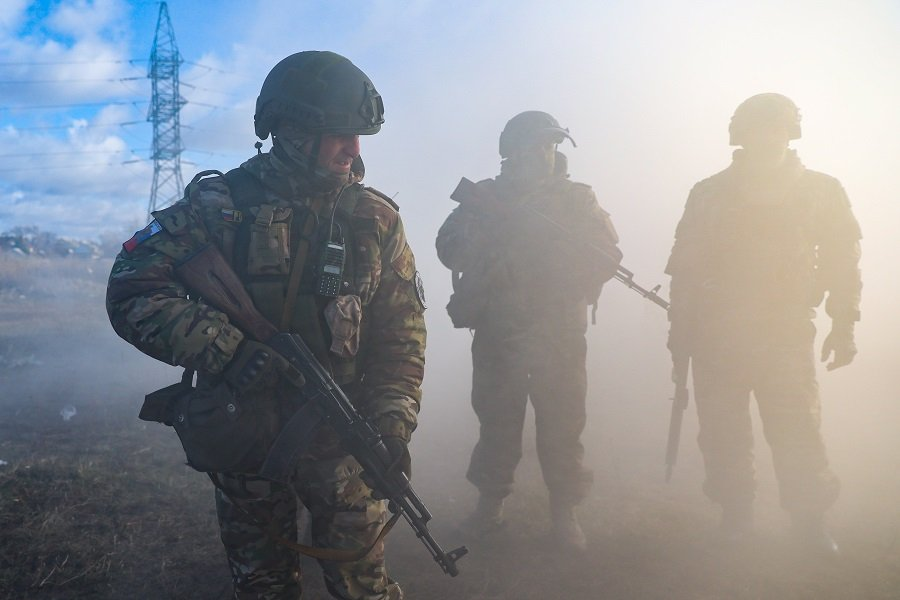 Подготовка штурмовиков в зоне СВО - Фото: Дмитрий Ягодкин/ТАСС